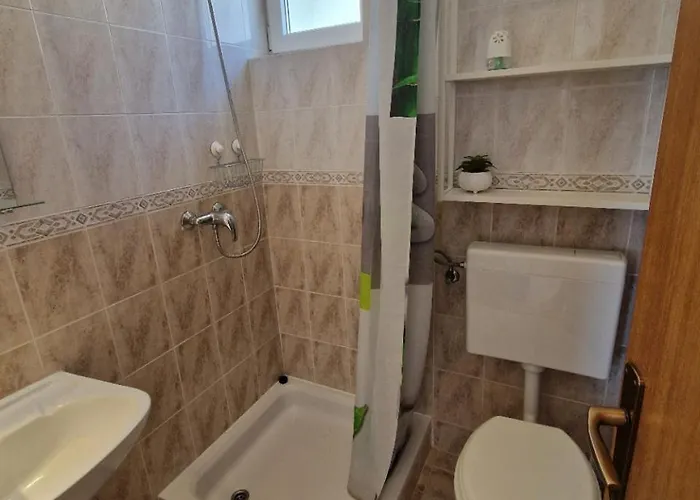 Seaside Rosic إيفان دولاس