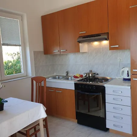 Seaside Rosic Apartment