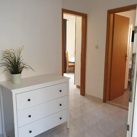 Apartment Seaside Rosic